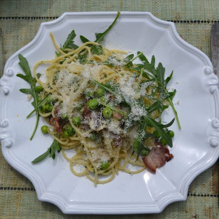 C assiette plate Régence petits pois